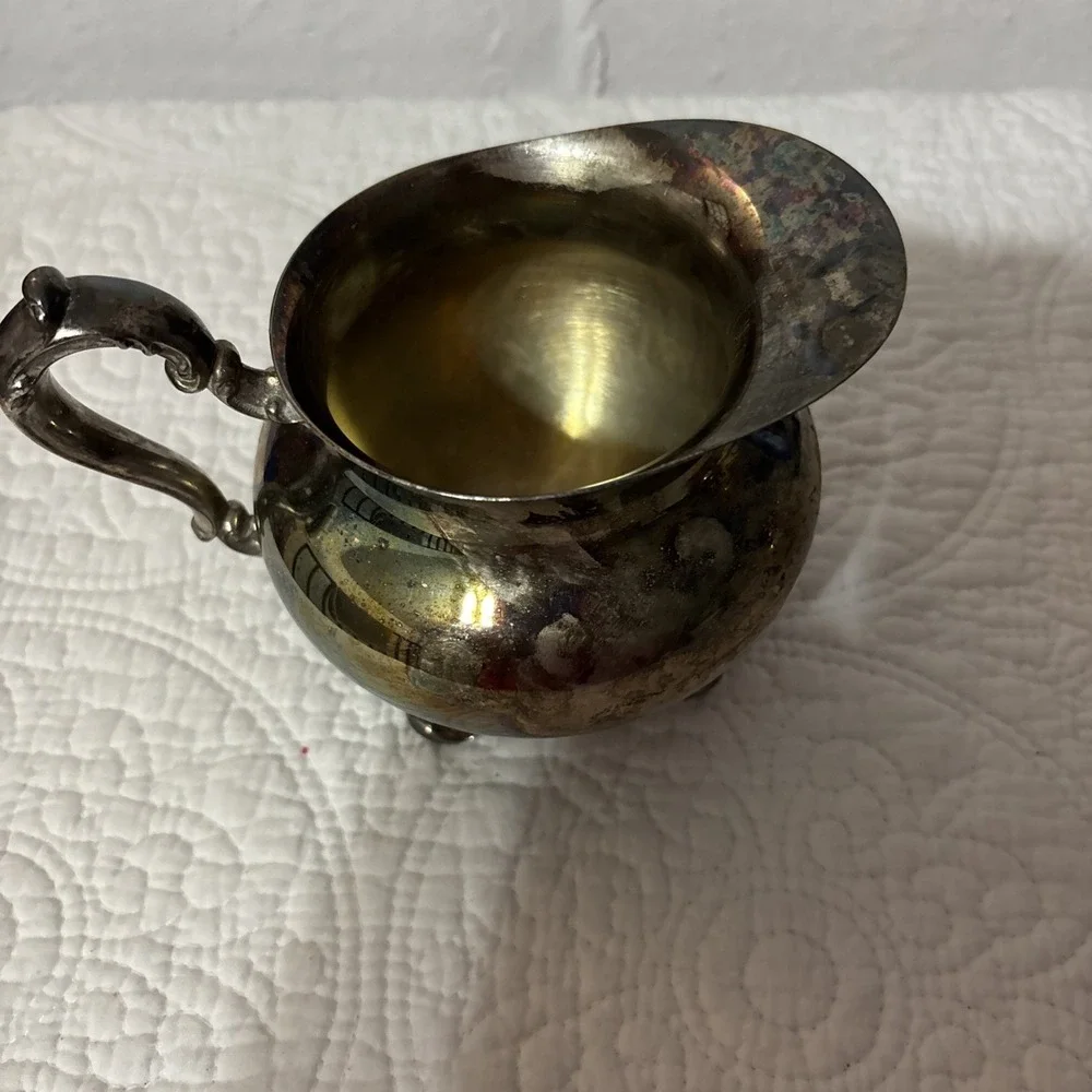 Towle Vintage Silver Plated Creamer And Sugar Tea‎ Set. 4 inches tall.